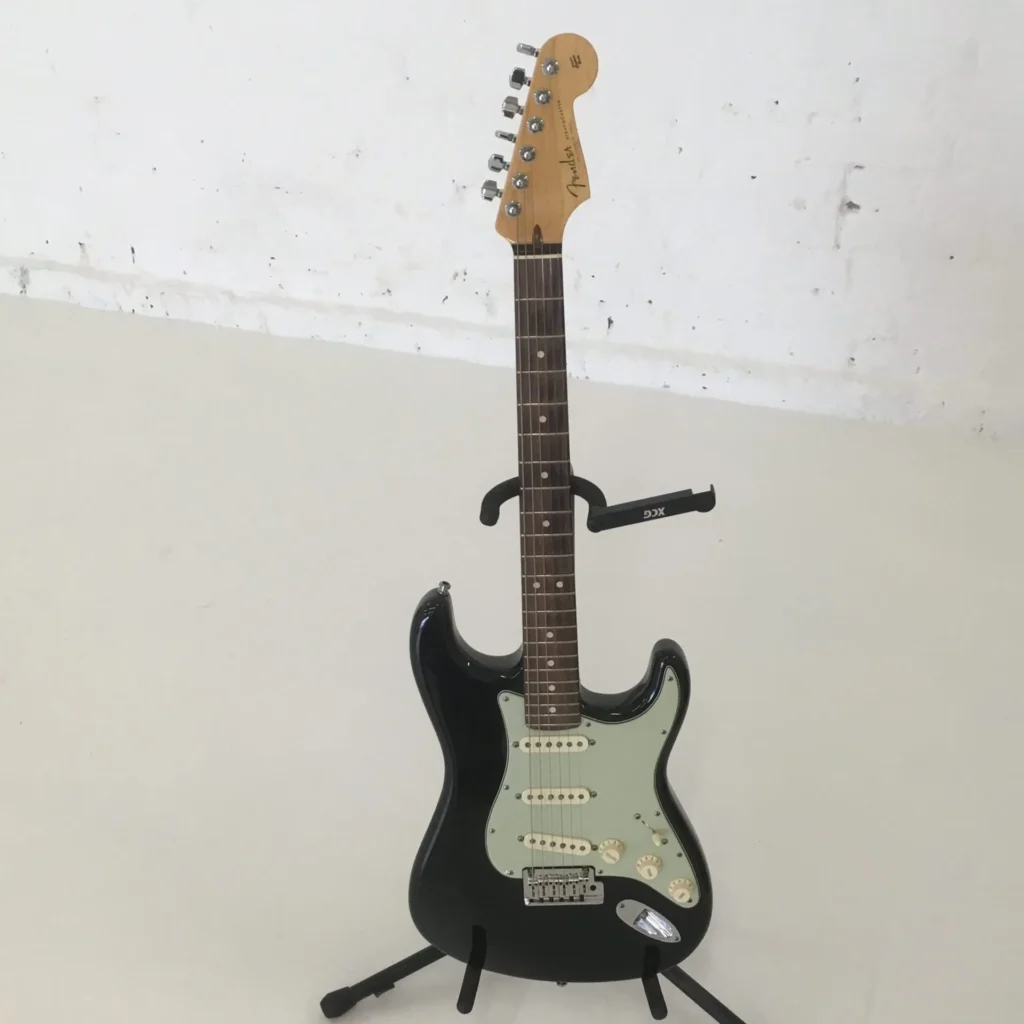 Fender custom shop delux stratocaster